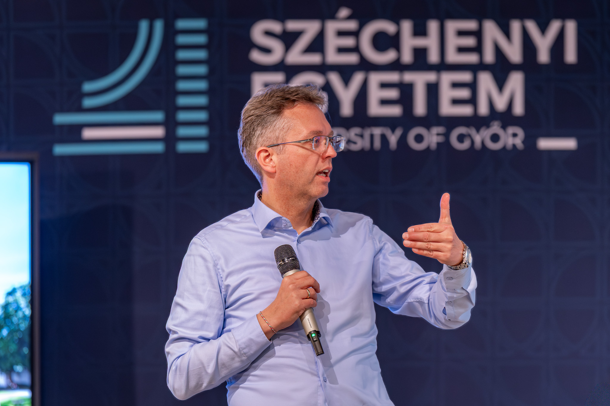 kerdezd_a_minisztert (1).jpg